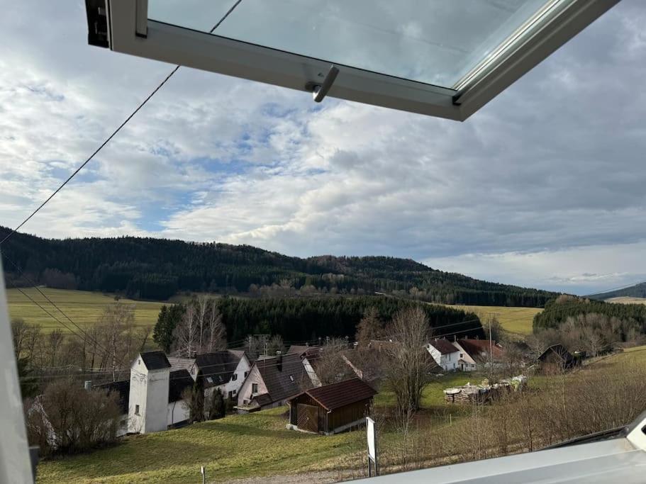 Loft Wohnung Mit Toller Aussicht Messstetten Esterno foto